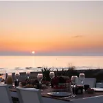 Denia Beach Lodge * デニア