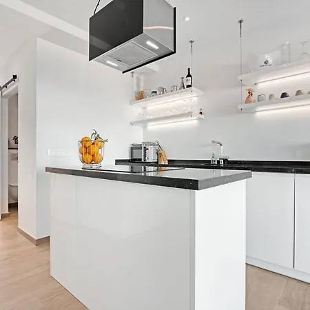 Denia Beach Lodge بيت للعطل *